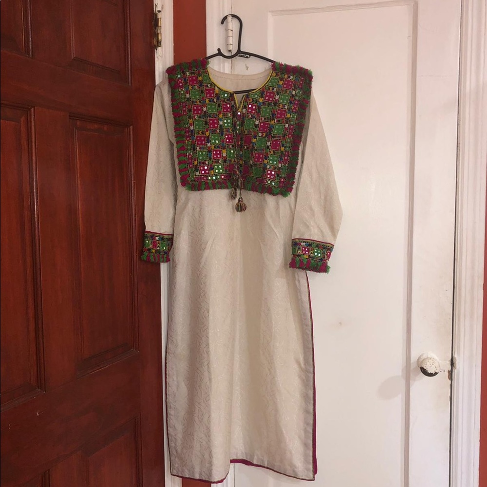 Kurta and scarf